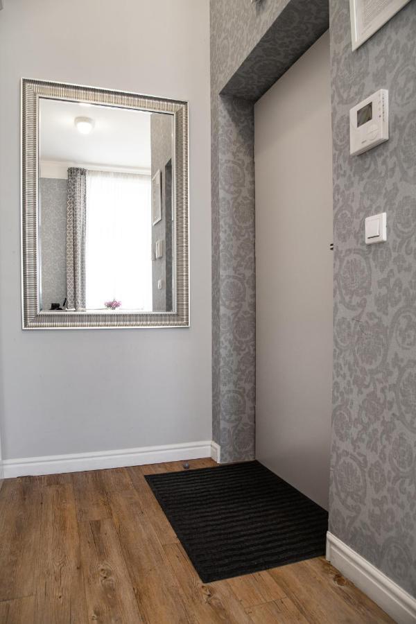 Househost Apartment :Zacisze Street 크라쿠프 외부 사진